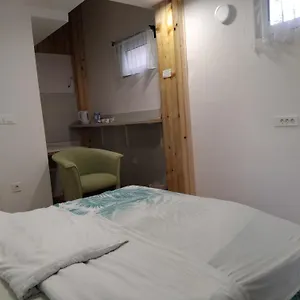 & Murgle Hostel
